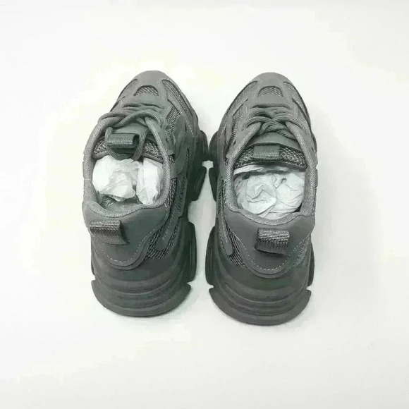 BRAND NEW IN BOX Steve Madden Possession Sneaker Charcoal Color - Picture 7 of 9